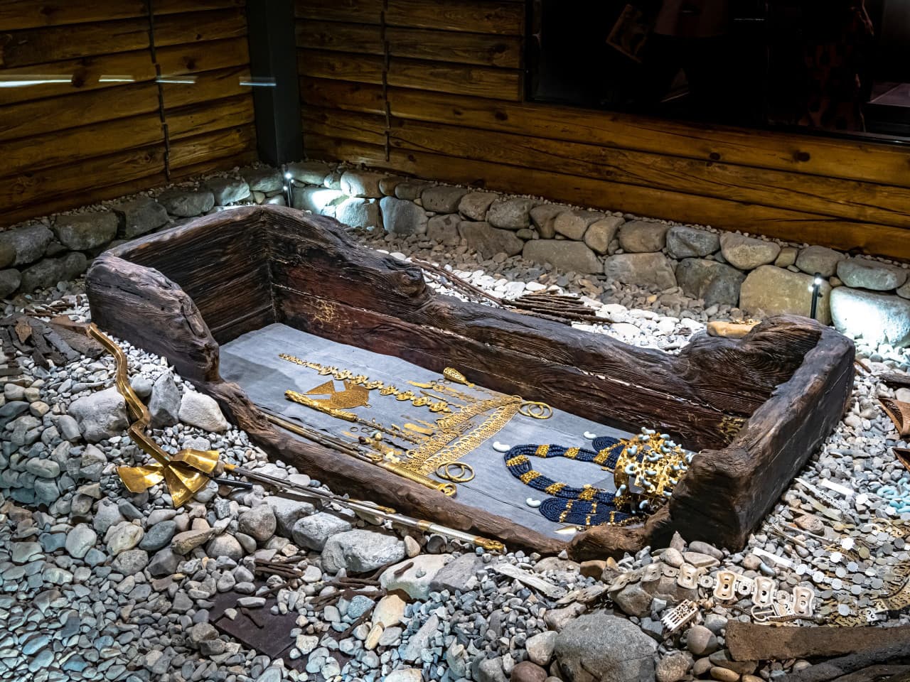 Gyeongju Silla Heritage Full-Day Tour with Seokguram Grotto from Busan - image 7